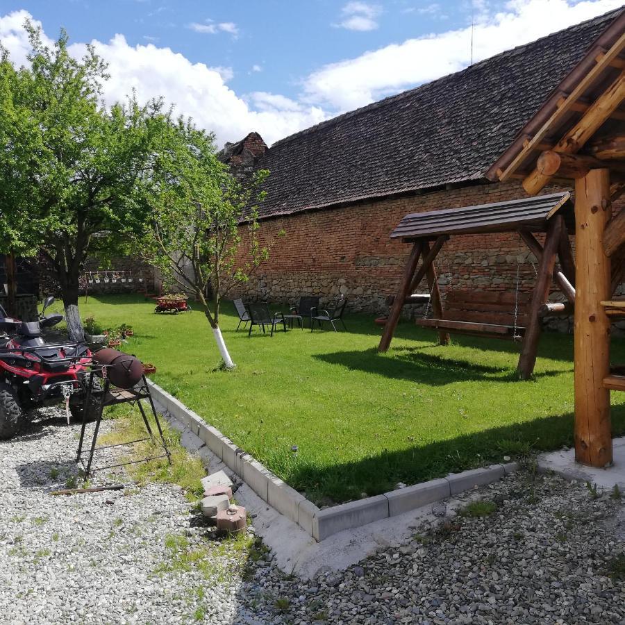 Casa Din Barcut Guest House Exterior photo